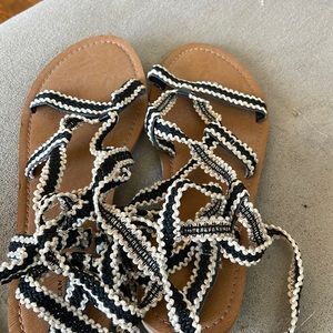 American eagle size 9 Sandals like new
